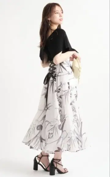 Mystrada 썸머 플라워 스커트 36 (S 사이즈 상당)