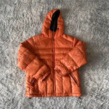 오렌지 다운 자켓 후드 부착
