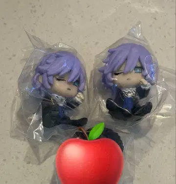 트위스테 어깨 쿵 Vol.4 포무피오레 기숙사 에페르 2개