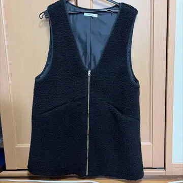 DouDou 보아 소재 블랙 베스트 여성용