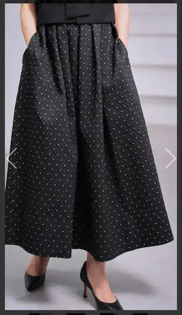 SHE tokyo Anna Star Dot Black 38