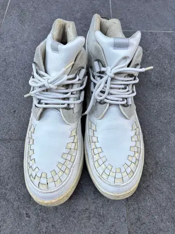 화이트 플래그스 White Flags 하이컷 스니커즈 27.5cm