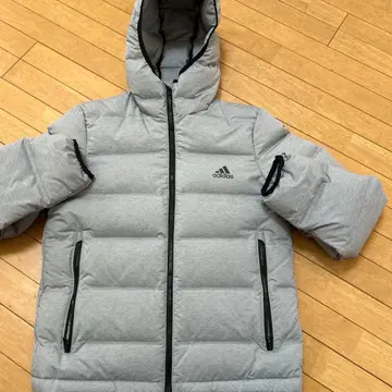 아디다스 다운 자켓 S 사이즈