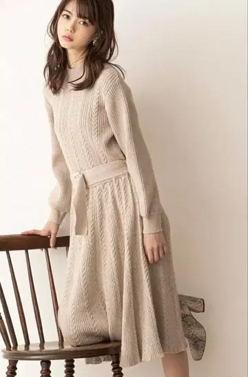 질 바이 질 스튜어트 니트 원피스 아이보리 화이트 니트 원피스