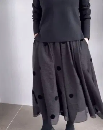 SHE Tokyo Audrey dot 블랙 36