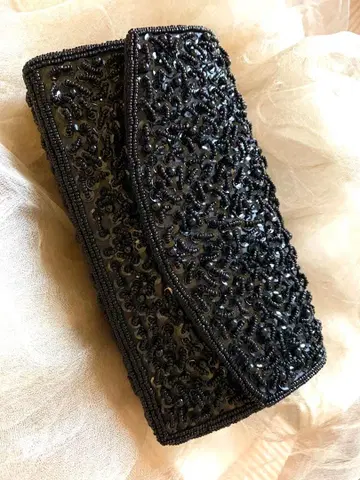 미사용 새상품 비즈 장식 블랙 클러치백 체인 2종 포함