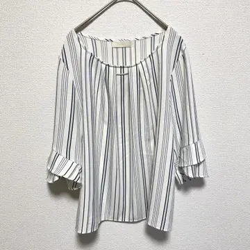 any SiS 화이트 스트라이프 블라우스 2 사이즈