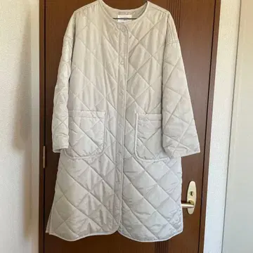 라이트 그레이 퀼팅 롱 코트
