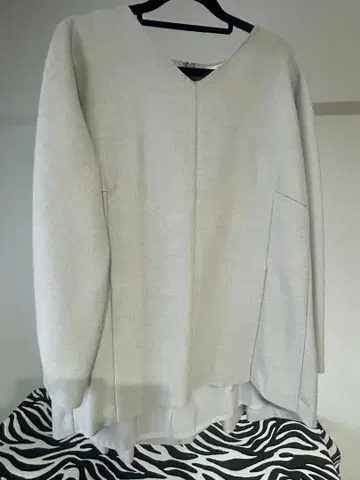 컨디션 최상 [ BOSCH ] V넥 플라넬 풀오버 36 일본제