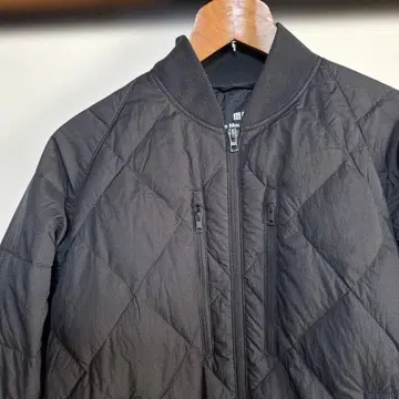 유니클로 x 화이트 마운티니어링 하이브리드 다운 자켓 S 블랙