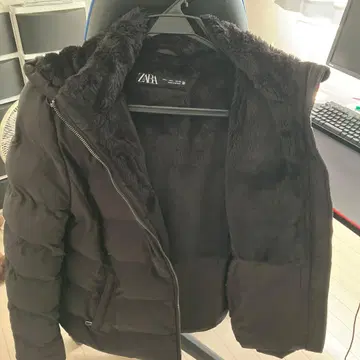 ZARA 블랙 다운 자켓 L 사이즈