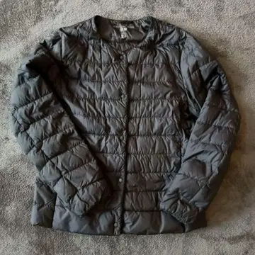 유니클로 울트라 라이트 다운 자켓 여성용 L 사이즈 블랙