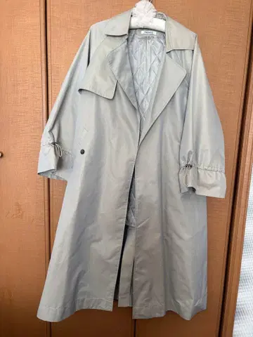 [ 새상품급 ] RADIATE 코트