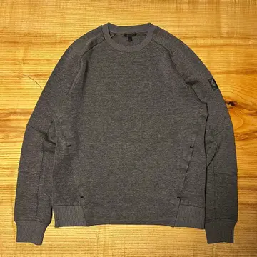 Belstaff  래글런 슬리브 입체 재단 맨투맨