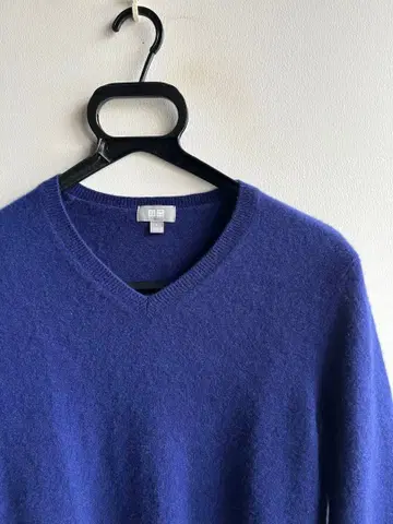 [ 새상품급 ] UNIQLO 캐시미어 100% 니트 스웨터 V넥 블루 S
