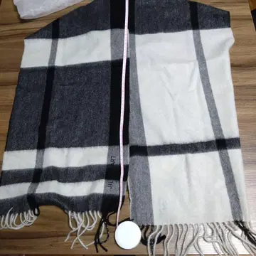 JILL STUART 체크 무늬 머플러