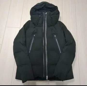 데상트 올테라인 미즈사와 다운 자켓 마운테니어 M