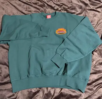 Paragraph P08 그린 맨투맨