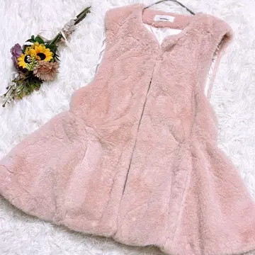 새상품급 뤼리앙 miimii 콜라보 [ M ] 페플럼 퍼 베스트 플레어