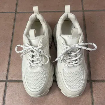 LOWRYSFARM 볼륨 스니커즈 L 사이즈