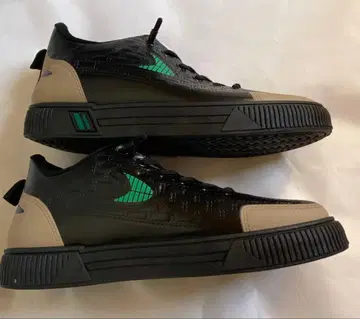 합성 피혁 로우컷 스니커즈 블랙/베이지 26.5 사이즈 미사용