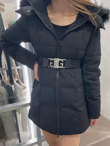 GYDA 후드 부착 다운 자켓 블랙