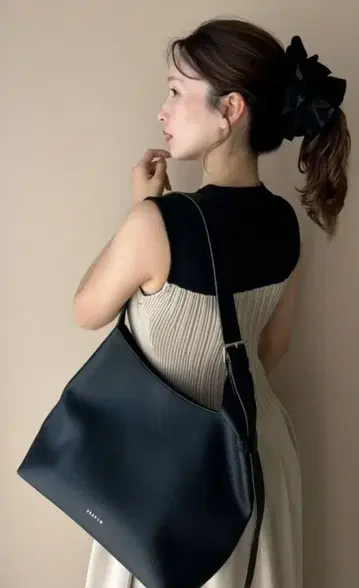 [ FRAY I.D ] 아지메 버클 호보 백 브라운