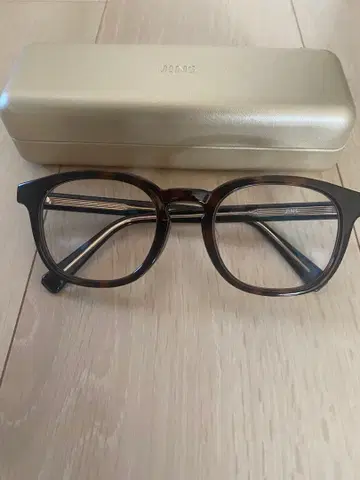 새상품 JINS 브라운 사각형 안경 케이스 포함