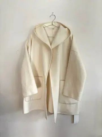 Mila Owen 아이보리 후드 부착 리버 코트 미사용 택 포함