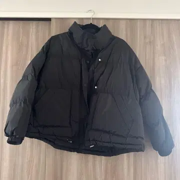 nugu 블랙 다운 자켓