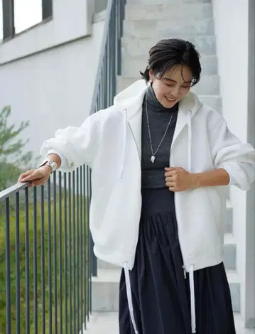 완판템 the9shop MOCHIMOCHI 파카 화이트 L 사이즈