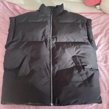 Didn't.showroom 블랙 다운 베스트 슬리브리스