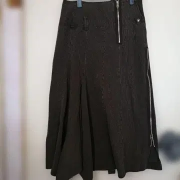 스트라이프 플레어 스커트 블랙, 브라운.