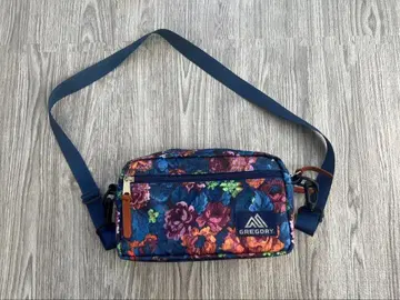 Gregory 네이비 플라워 패턴 숄더백