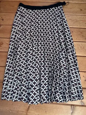 롱 플리츠 스커트 사이즈 42