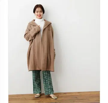 컷 페이크 스웨이드 코트