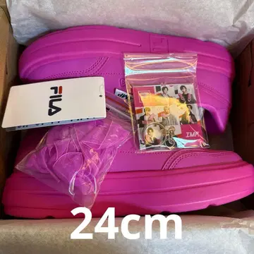 키링 포함 FILA x IMP. 콜라보 스니커즈 마젠타 핑크 24.0cm
