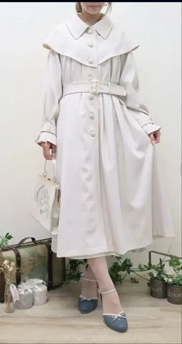 핀 요크 케이프 트렌치코트