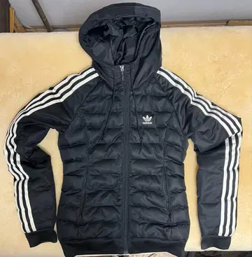 adidas 블랙 다운 자켓 XS