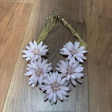 꽃 모티브 핑크 목걸이