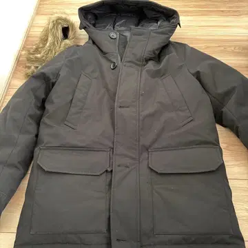 유니클로 논퀼트 다운 자켓 S 사이즈 UNIQLO