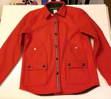 크리스마스 컬러 빨간색 버튼 자켓 캐주얼