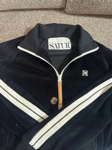 한국 SATUR 블랙 자켓 코듀로이풍
