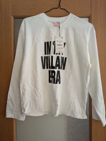 [ 새상품 ZARA ] 화이트 긴팔 T셔츠 M 사이즈 DESNEY