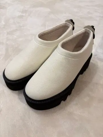 뷰티풀 슈즈 23.5