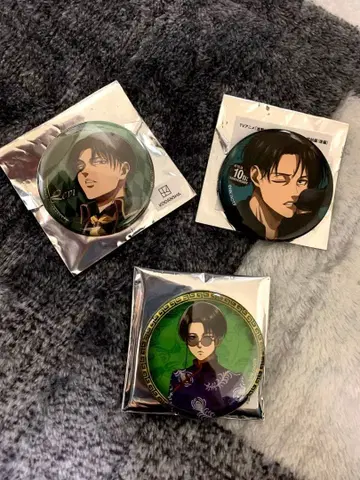 진격의 거인 캔뱃지 리바이