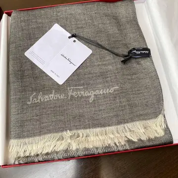 새상품 Salvatore Ferragamo 머플러 NERO/BONE