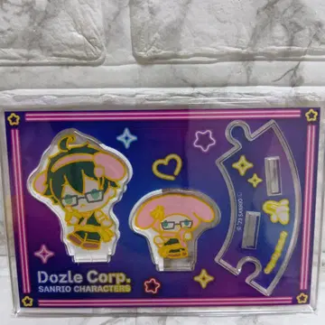 도즈루사 도즈루사 x 산리오 캐릭터즈 이어지는 아크릴 스탠드