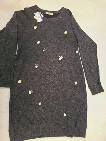 TSUMORI CHISATO 발자국 자수 긴팔 니트