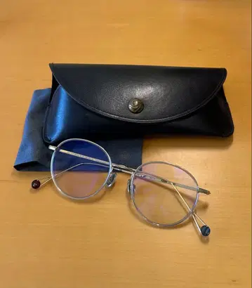 주술회전 고죠 사토루 JINS 콜라보 안경